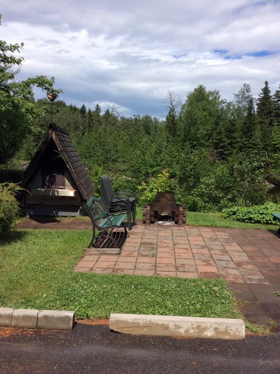 Camping Le 4 Chemins Ель'Анс-Сен-Жан Екстер'єр фото